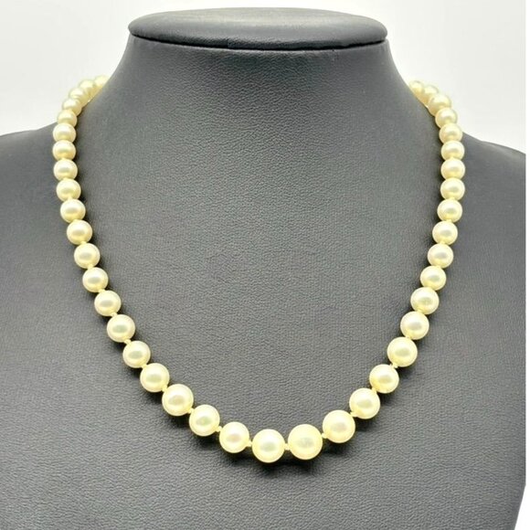 Ciner Jewelry - Ciner Single Strand Graduated Faux Pearl Necklace With Faux Pearl Clasp, Signed